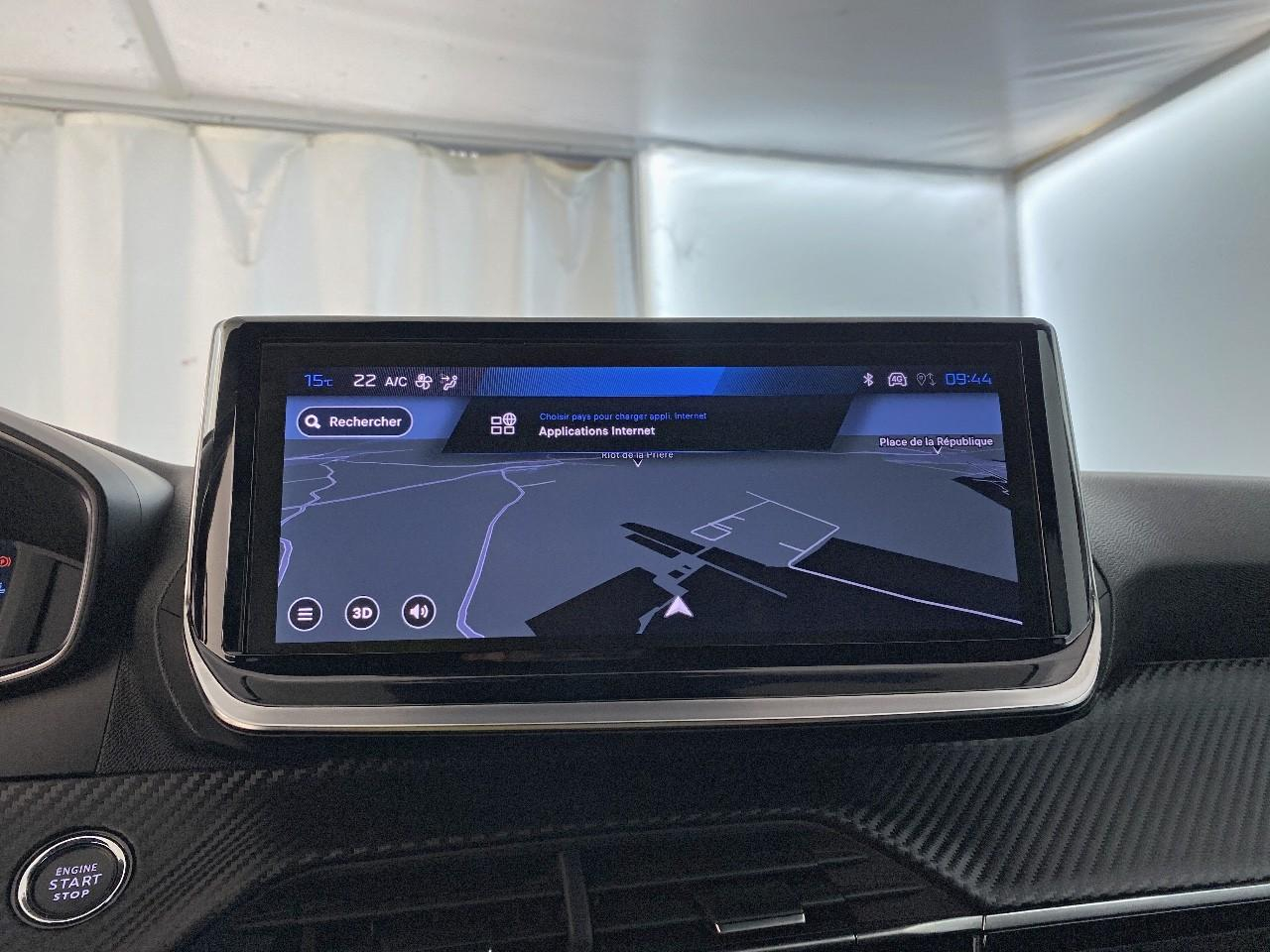 Peugeot 2008 hybrid 145 ch e-dcs6 allure — photo 14