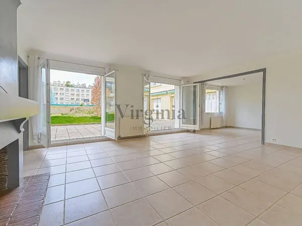 Appartement 8 pièces 168 m²
