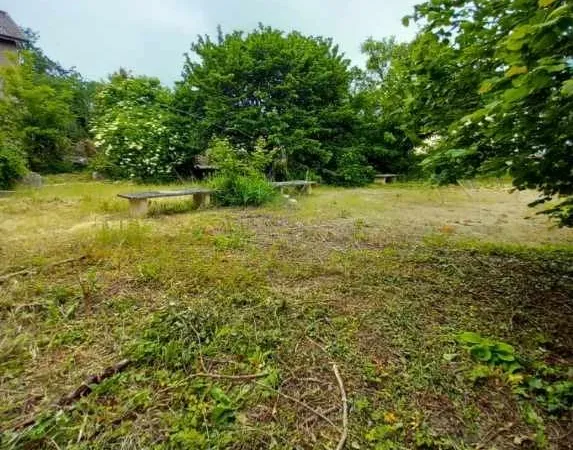Terrain 680 m²