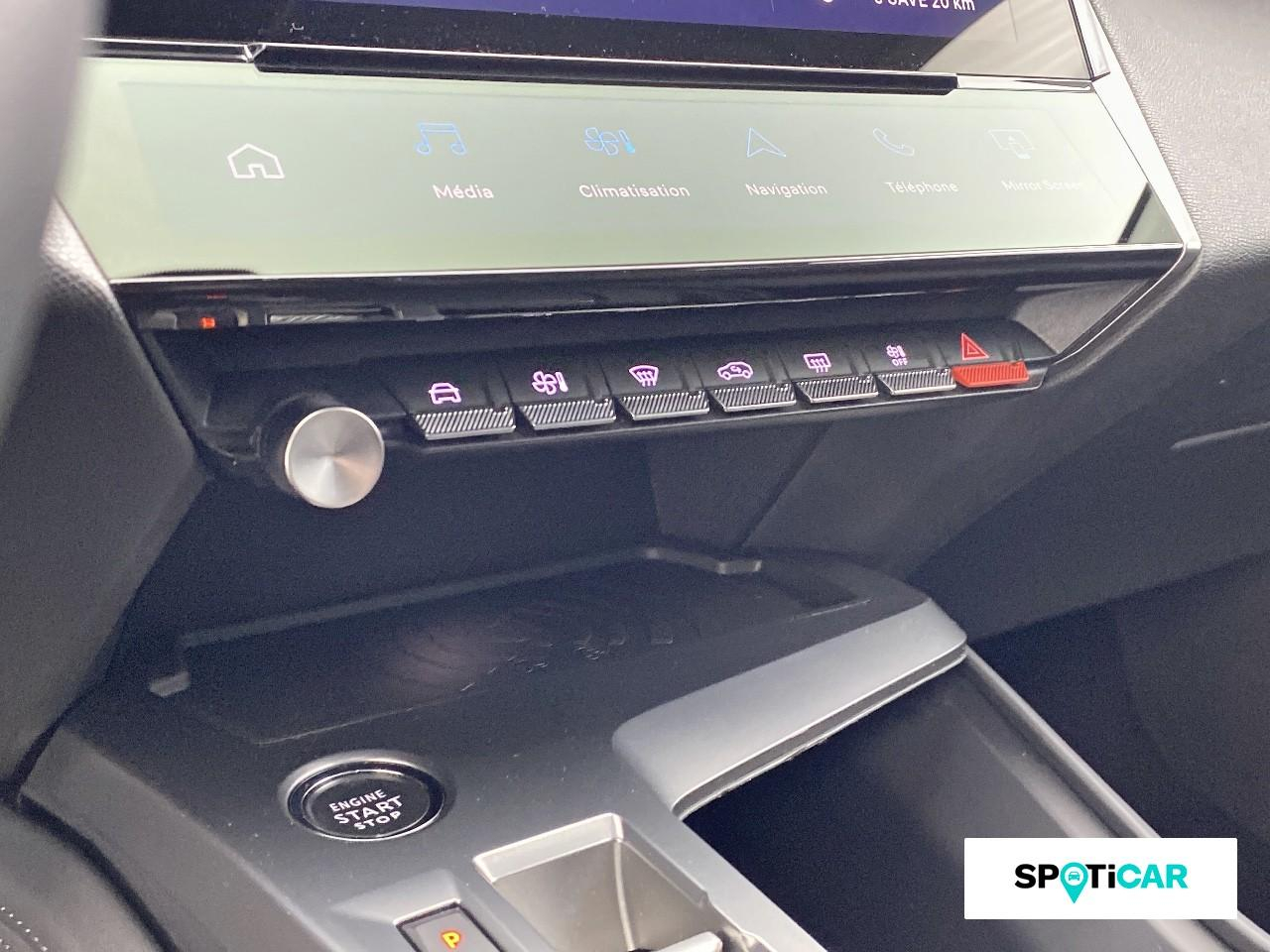Peugeot 308 phev 180ch allure pack e-eat8 — photo 15