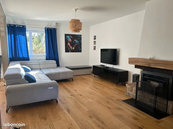 Bel appartement lumineux de 84,53 m² avec 2 balcons, garage et poêle à pellets