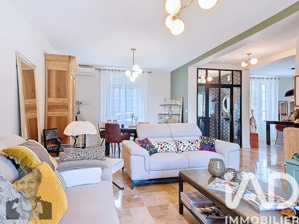 Maison 6 pièces 210 m²