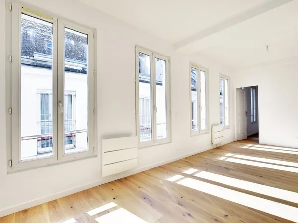 À vendre - Superbe deux-pièces ensoleillé, entièrement refait à neuf