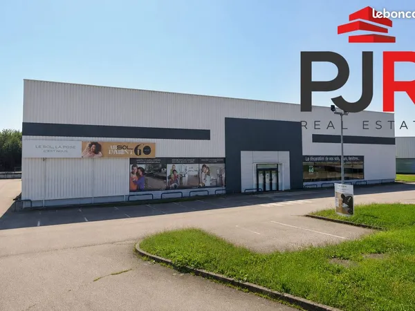Local commercial 791 m² Épinal