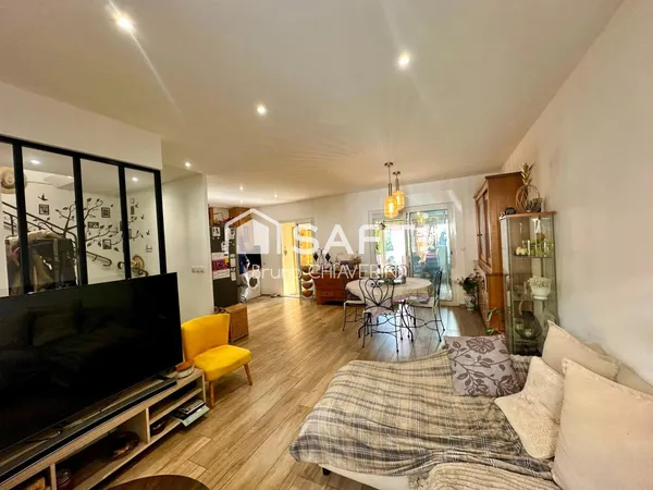 Une maison chaleureuse à deux pas des commodités