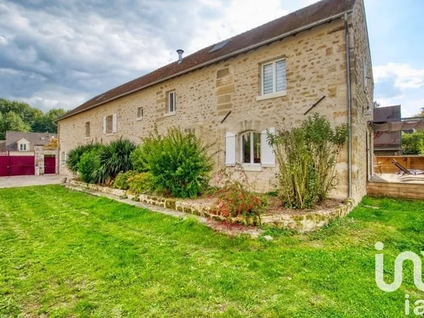 Maison 9 pièces 327 m²