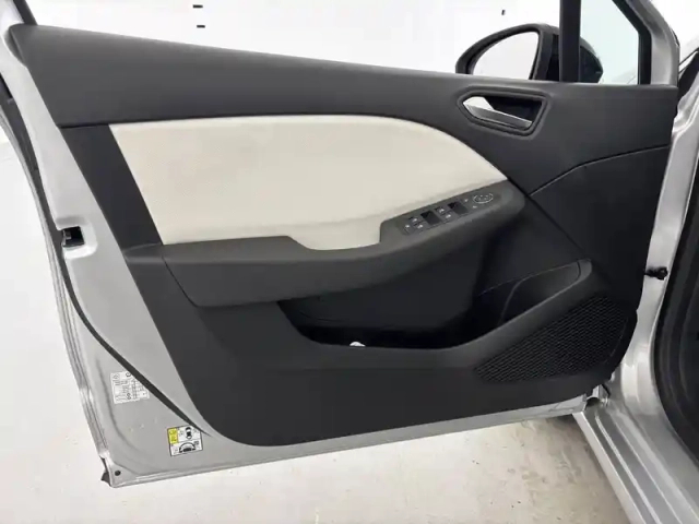 Renault Clio tce 90 — photo 20