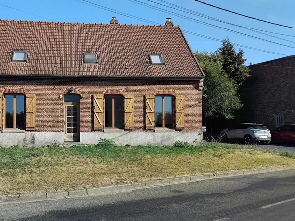 Maison individuelle 136 m² - 4 chambres - Terrain 620 m² - Combles