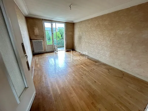 A VENDRE - AGENCE GIBOIRE - RENNES POTERIE - Maison d'environ 123m² avec jardin exposé sud et sous-s