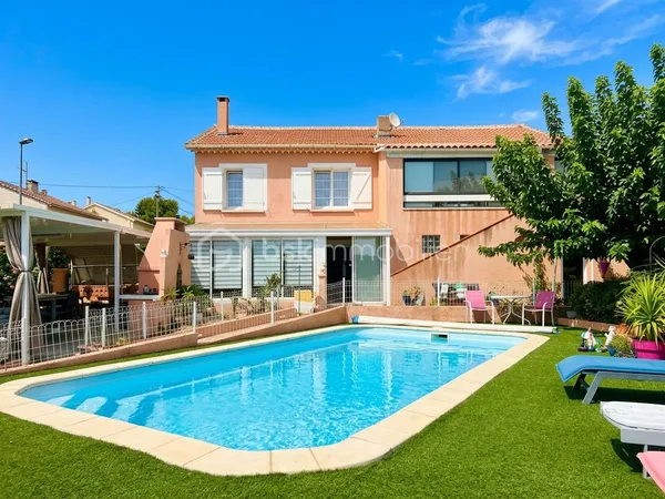Maison 6 pièces 200 m²
