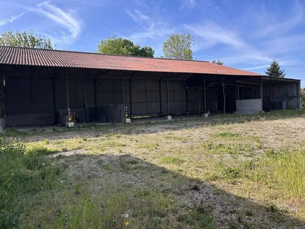 Terrain constructible 2167 m²