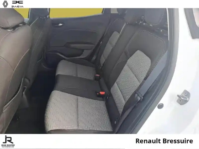 Renault Clio 1.5 blue dci 100ch evolution — photo 4