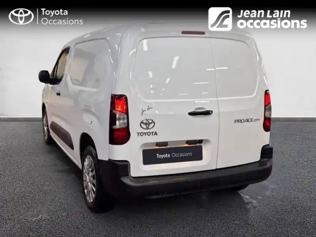 Toyota Proace city medium 1.5l 100 d-4d bvm5 — photo 7