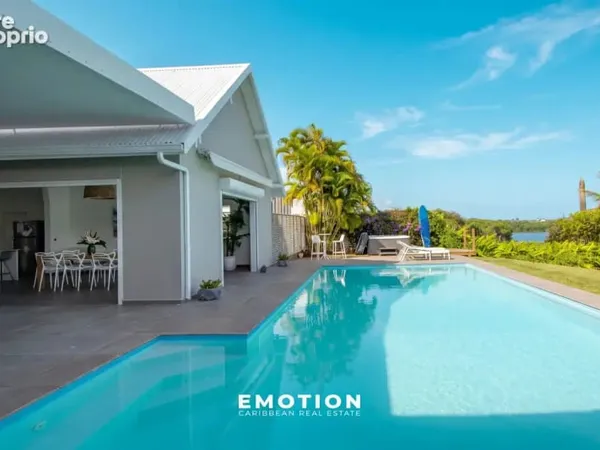 Villa T6 d'exception 324 m2 couverts Vue mer Piscine Jacuzzi Accès mer
