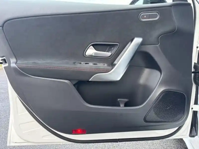 Mercedes Classe A 180 d amg line — photo 12