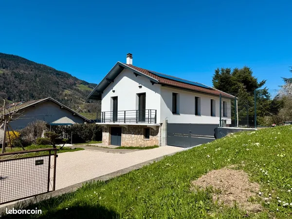 Maison meublée rénovée en 2025 à louer - Crêts en Belledonne