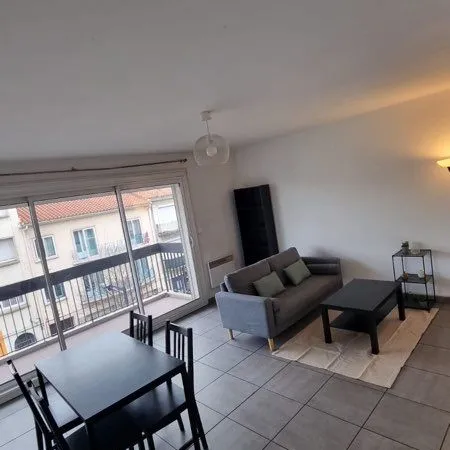 Appartement T2 meublé avec balcons, loggia et parking - Proche fac et centre-ville