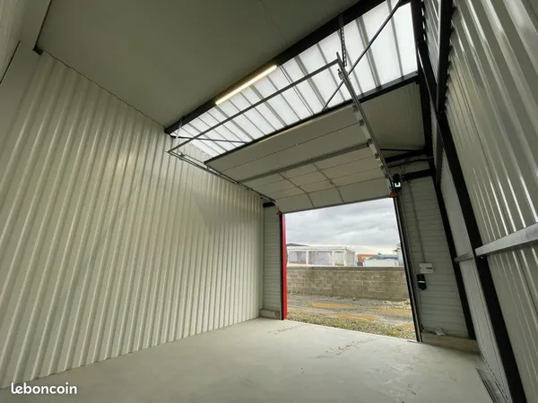Box garage stockage 33m2