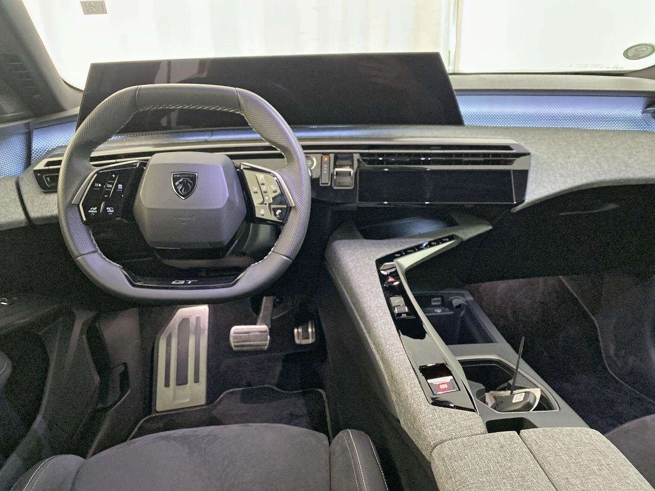 Peugeot 3008 electrique 210 ch 73 kwh gt — photo 8