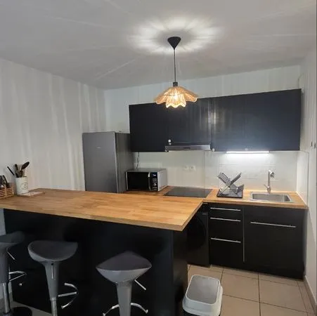À louer - T2 meublé avec terrasse et box fermé - Venelles