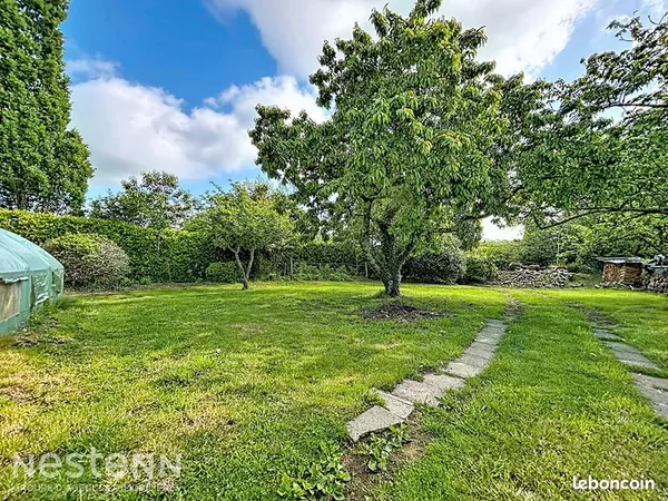 Terrain 900 m² SAINT THURIEN