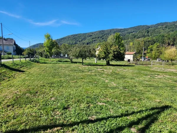 Terrain constructible 728 m²