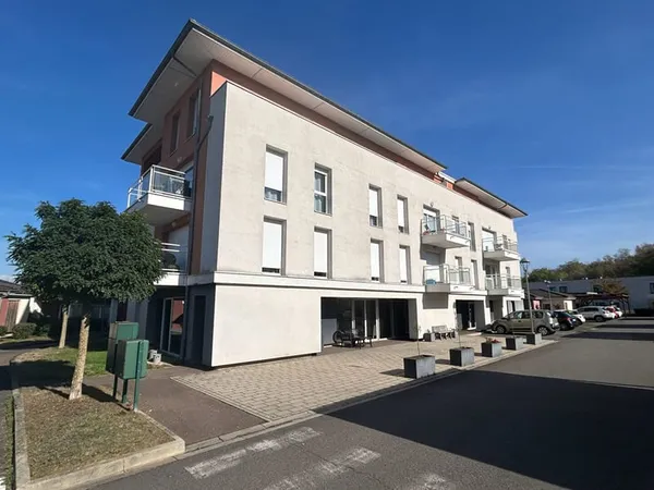 Bel appartement F3 avec terrasse AMNEVILLE