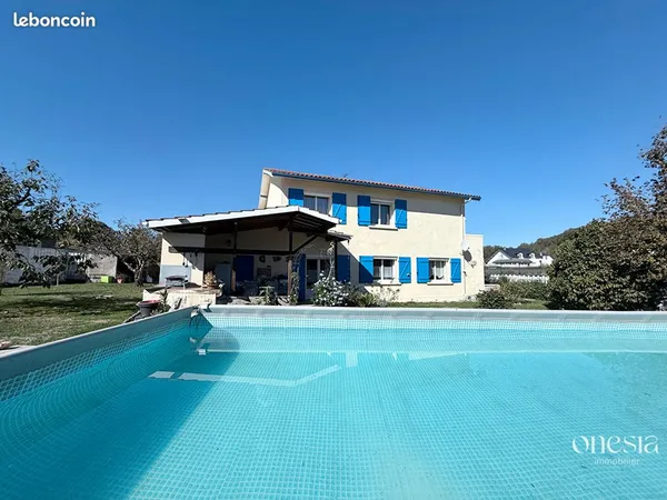 Maison 6 pièces 194 m²