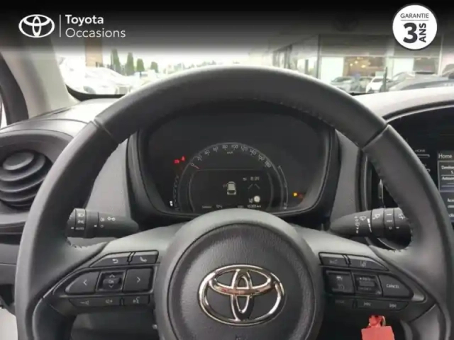 Toyota Aygo x 1.0 vvt-i 72ch dynamic — photo 13