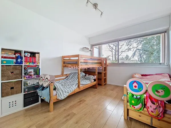 Appartement à vendre 4 pièces à Garches - Hauts-de-Seine - Ile-de-France - 2 chambres possibilité 3 