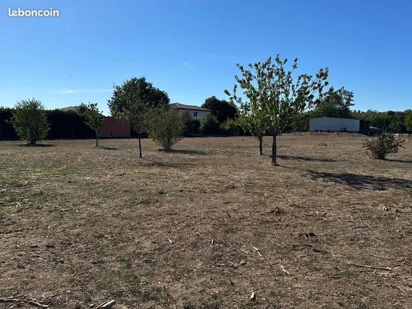 Terrain 585 m² Bruguieres