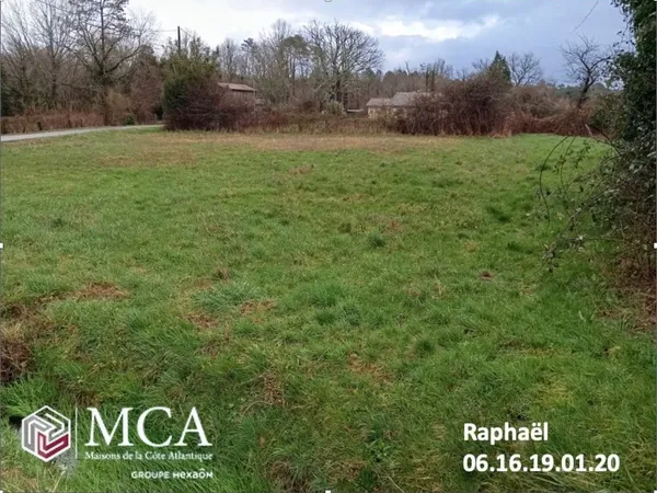 Terrain 780 m²