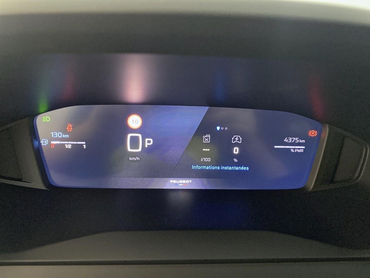 Peugeot 2008 hybrid 145 ch e-dcs6 allure — photo 13