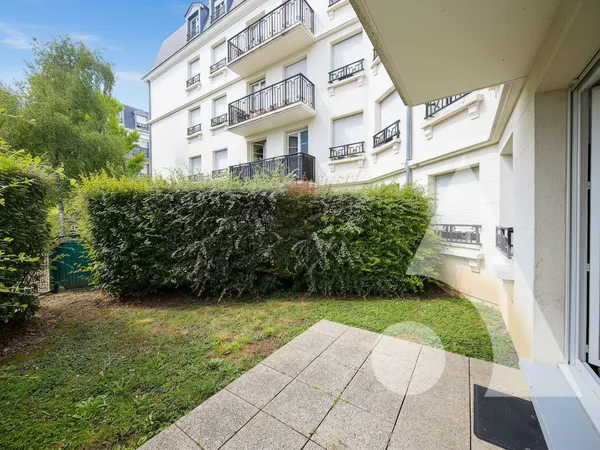 Appartement F2 - Rez de jardin