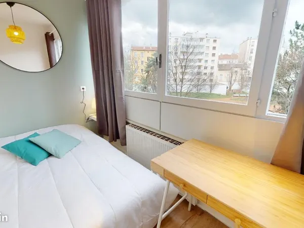 Chambre 6 pièces 101 m²