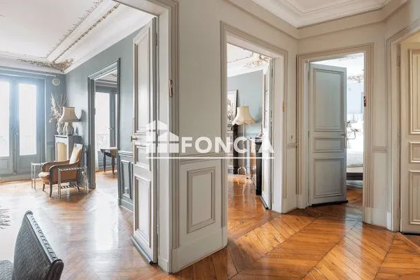 Appartement 5 pièces 106 m²