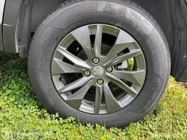 Peugeot 2008 1.2 puretech 100ch s&amp;s style — photo 11