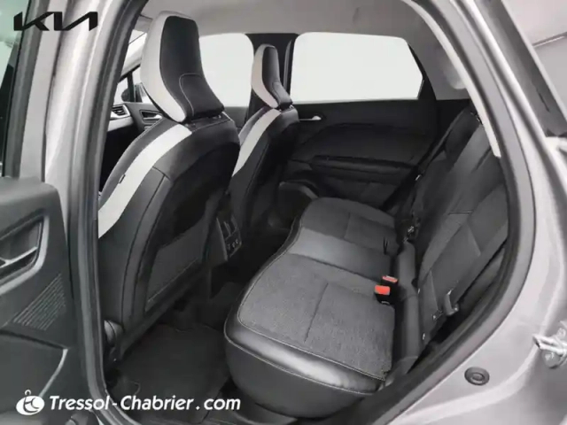 Renault Captur e-tech 145 - 21 intens — photo 23