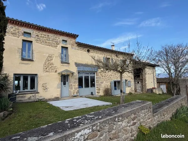 Propriété 8 pièces 155 m²