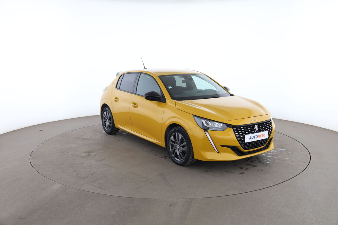Peugeot 208 1.2 PureTech Style EAT8 — photo 7