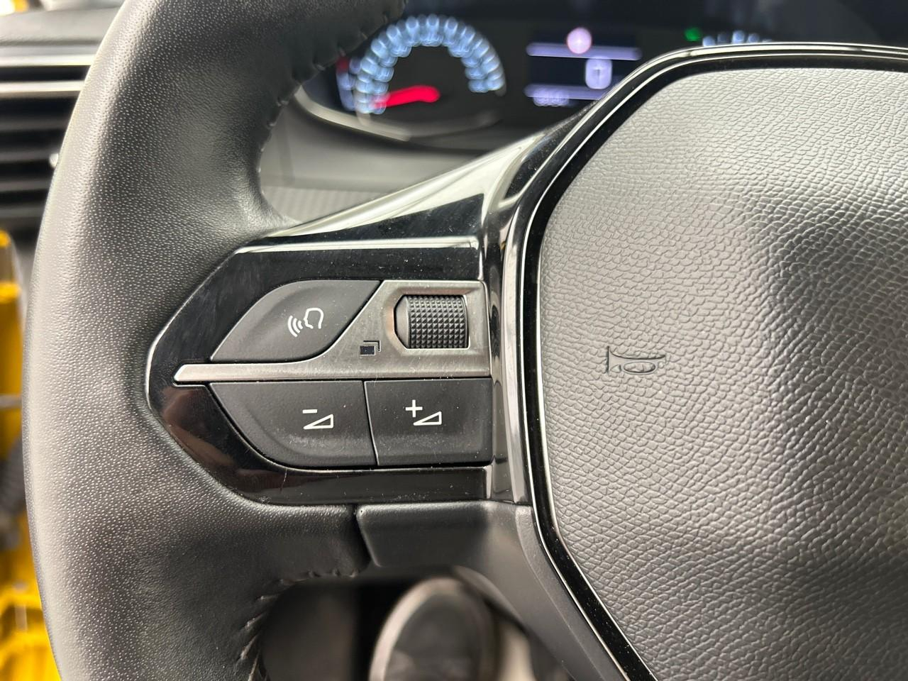 Peugeot 208 bluehdi 100 s&s bvm6 style — photo 24