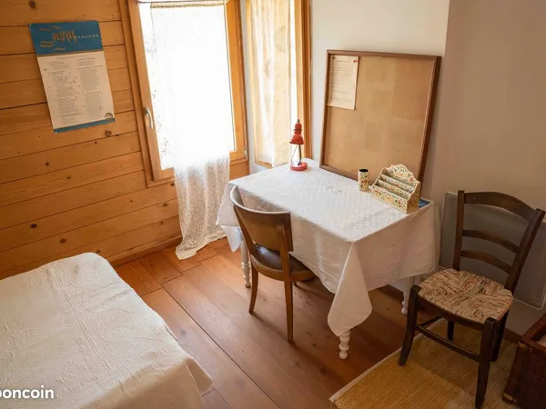 Chambre calme chez l'habitant