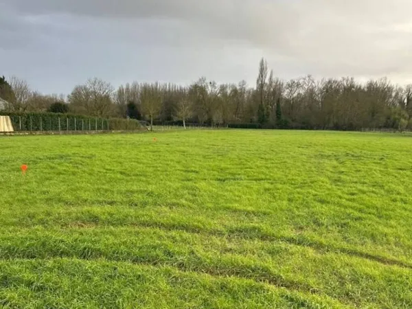Terrain constructible 623 m²