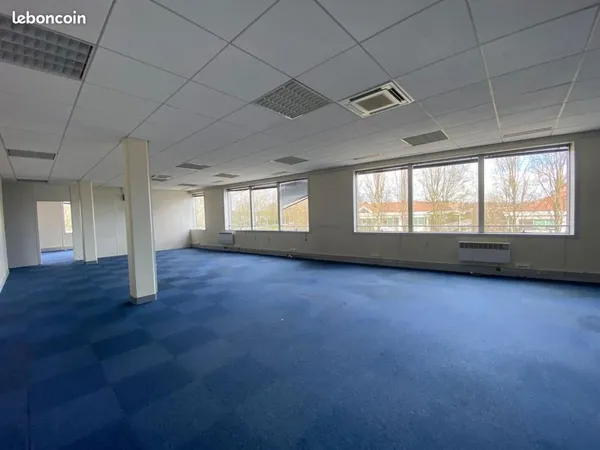 Bureau 397 m²