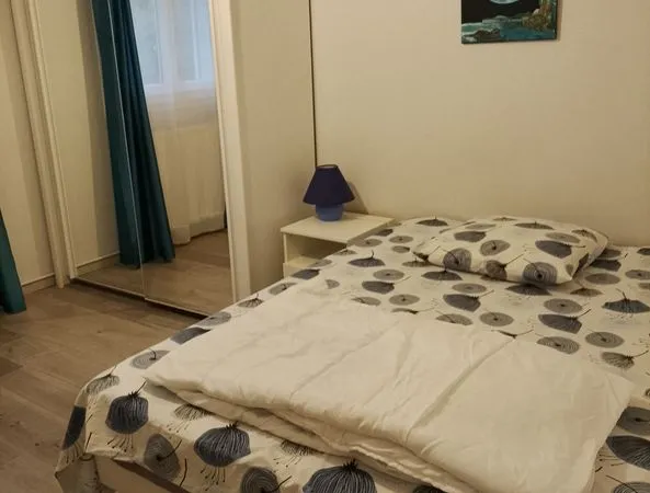 Chambre cohabitation intergénérationnelle - maison avec jardin - quartier Les Bouisses