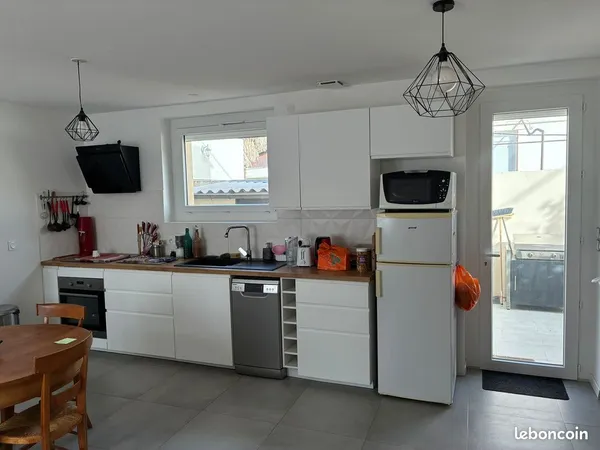 T3 54 m² - Muret Sud (terrasse, garage, parking)
