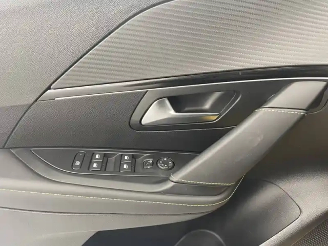 Peugeot 208 puretech 100 s&amp;s bvm6 — photo 90