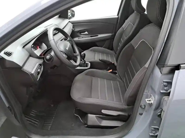 Dacia Sandero eco-g 100 — photo 26
