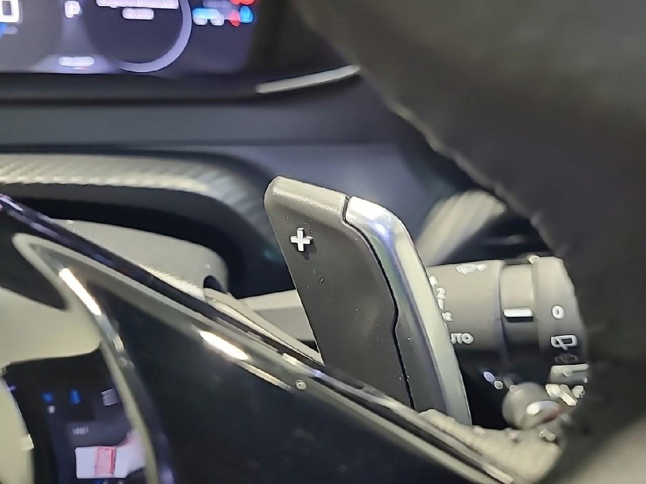 Peugeot 2008 hybrid 145 ch e-dcs6 allure — photo 21