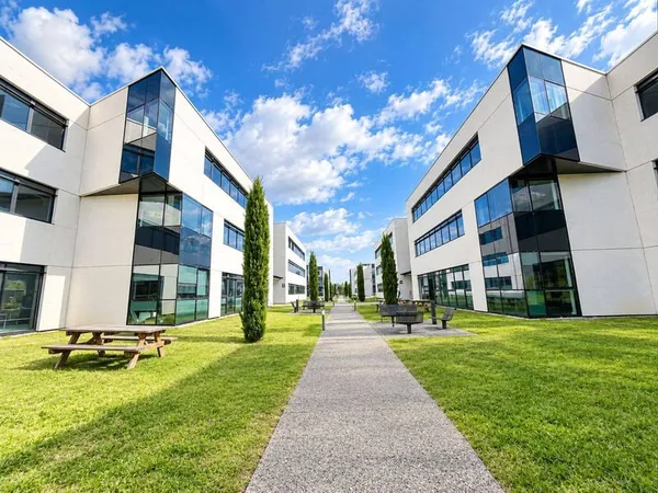 Bureaux 1154 m²